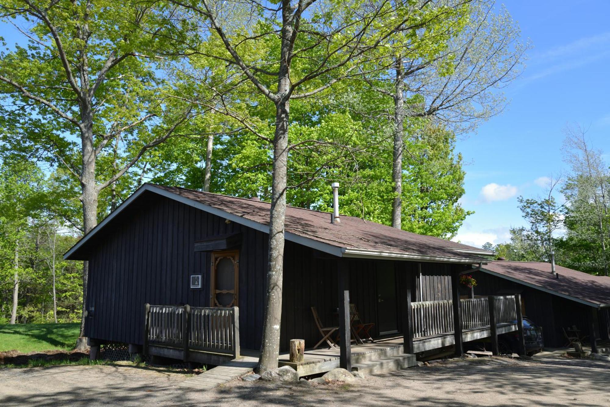 Log Cabin Inn Parry Sound Exterior photo